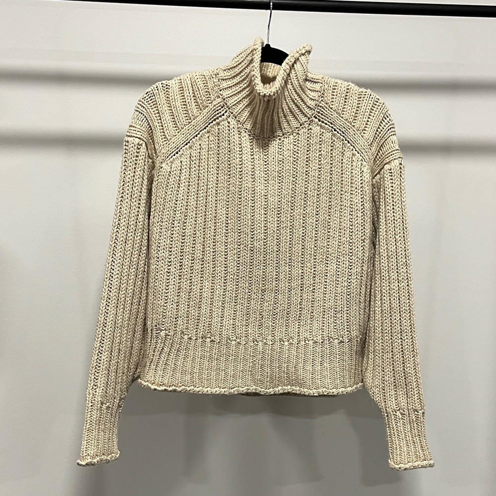 H&M oatmeal cream Ribbed Turtleneck Sweater